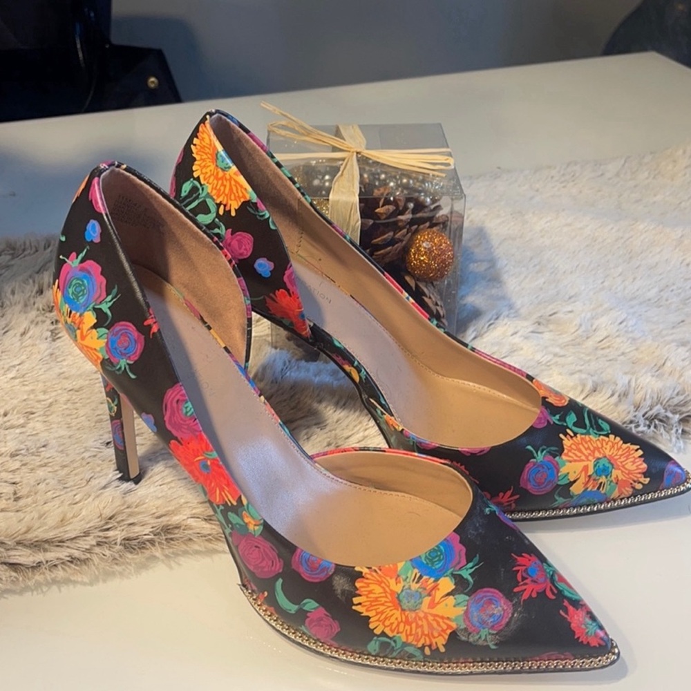 BCBGeneration Harnoy Pump worn lightly❄️💜❄️💜❄️💜❄️